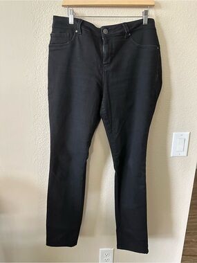 D.jeans Black Women’s Slim Jeans size 14/ NWOT 1340